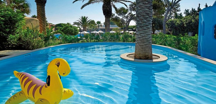 Aquila Rithymna Beach