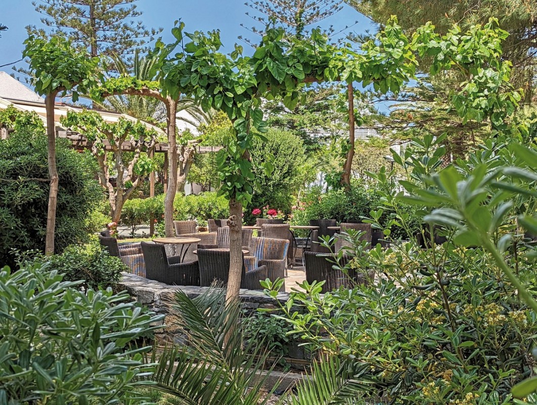 Apollonia Beach Resort & Spa