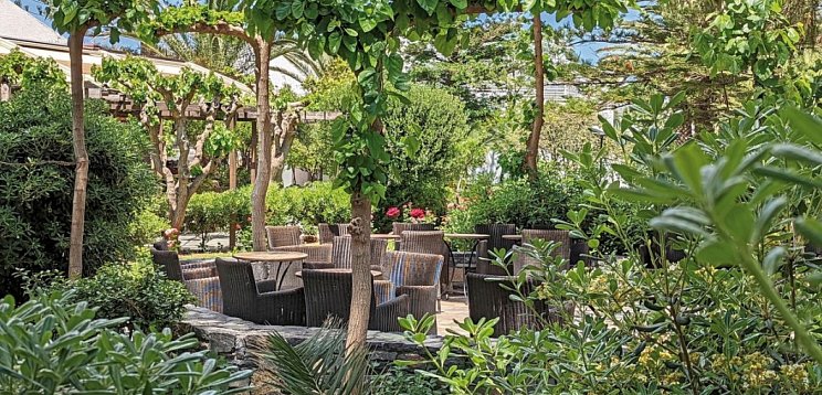 Apollonia Beach Resort & Spa