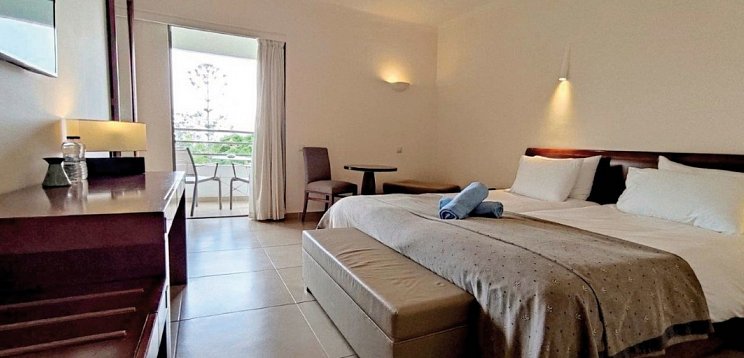 Apollonia Beach Resort & Spa