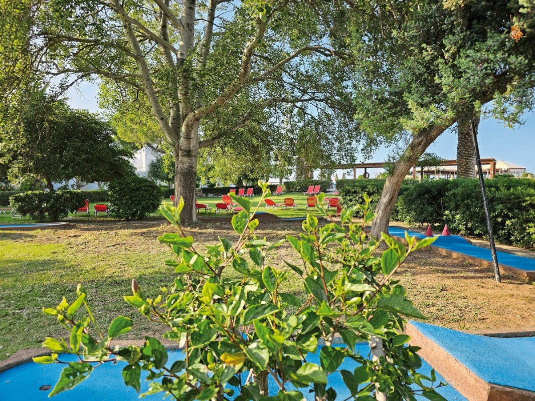 Apollonia Beach Resort & Spa