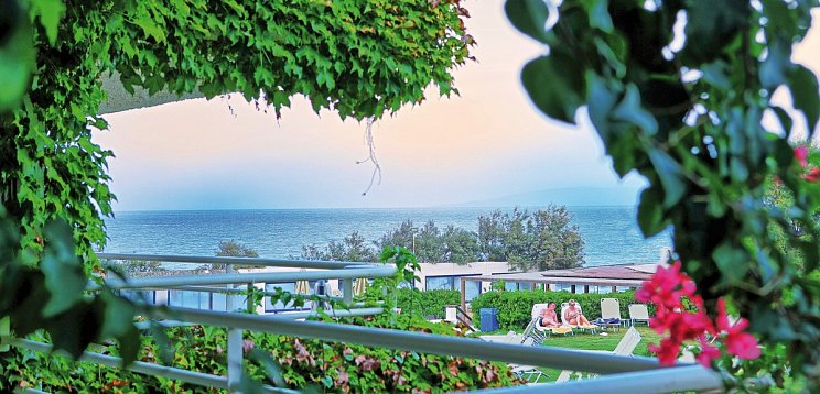 Apollonia Beach Resort & Spa