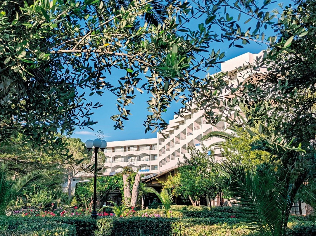 Apollonia Beach Resort & Spa