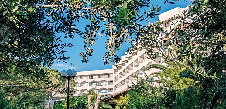 Apollonia Beach Resort & Spa