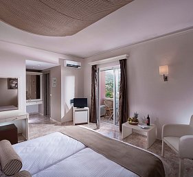 Athina Palace Resort&Spa