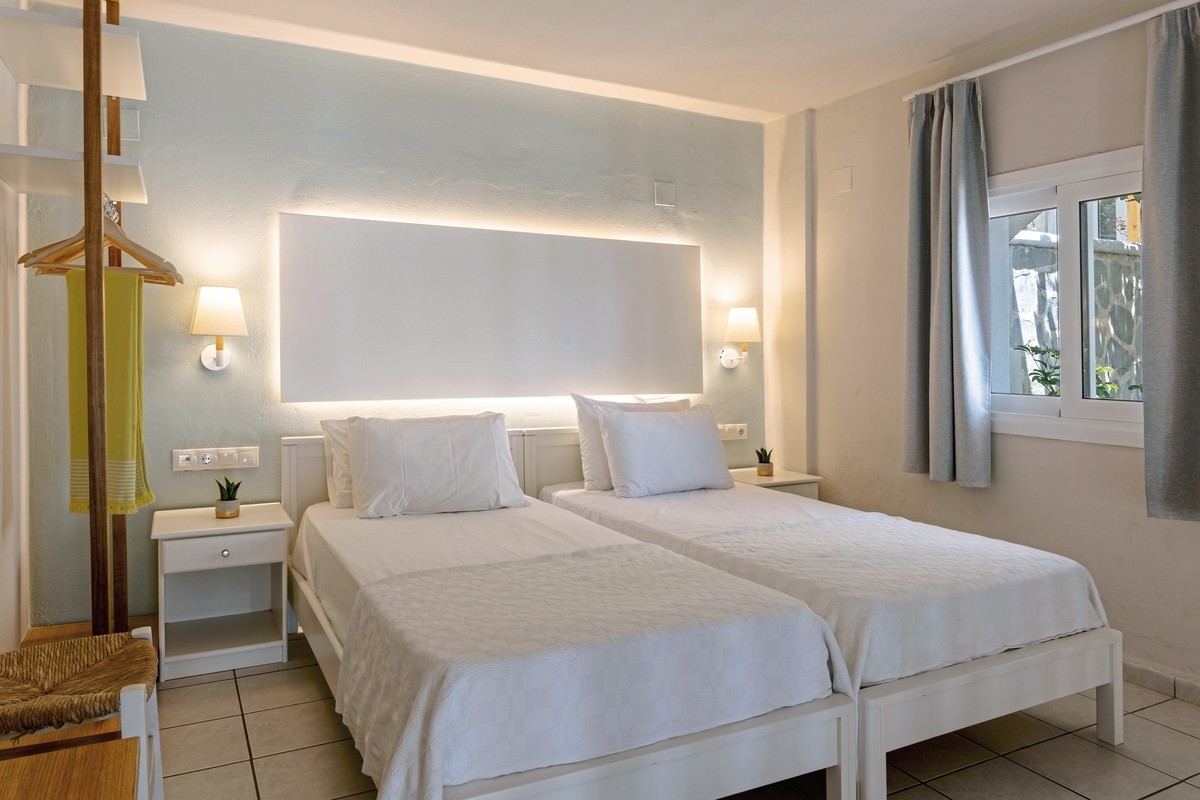 Ormos Atalia Village