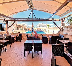 Hotel Erato