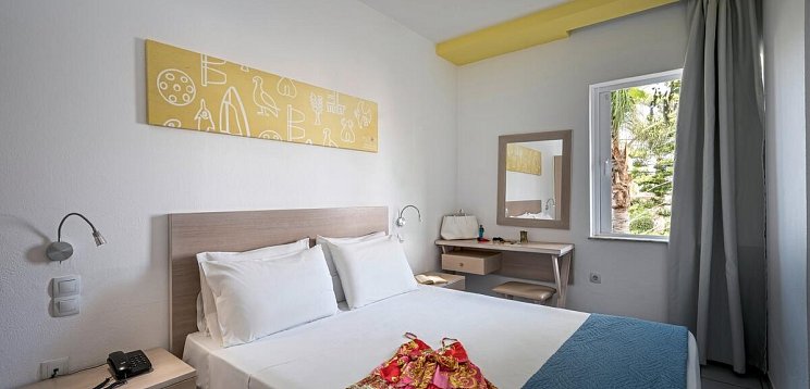 Meropi Hotel & Apartments