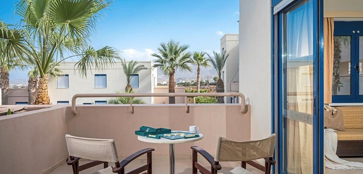Meropi Hotel & Apartments