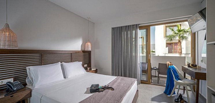Meropi Hotel & Apartments