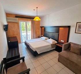 Corali Hotel