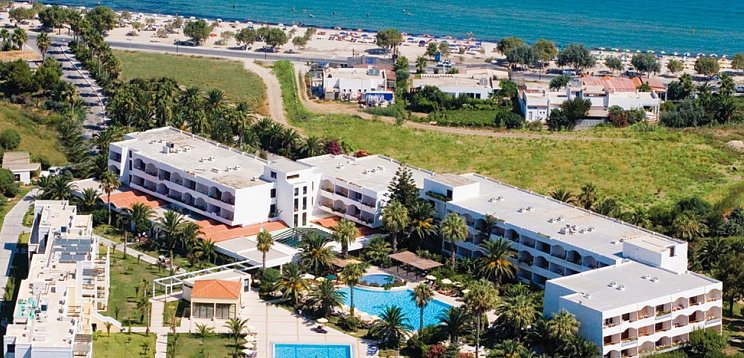 Tigaki Beach
