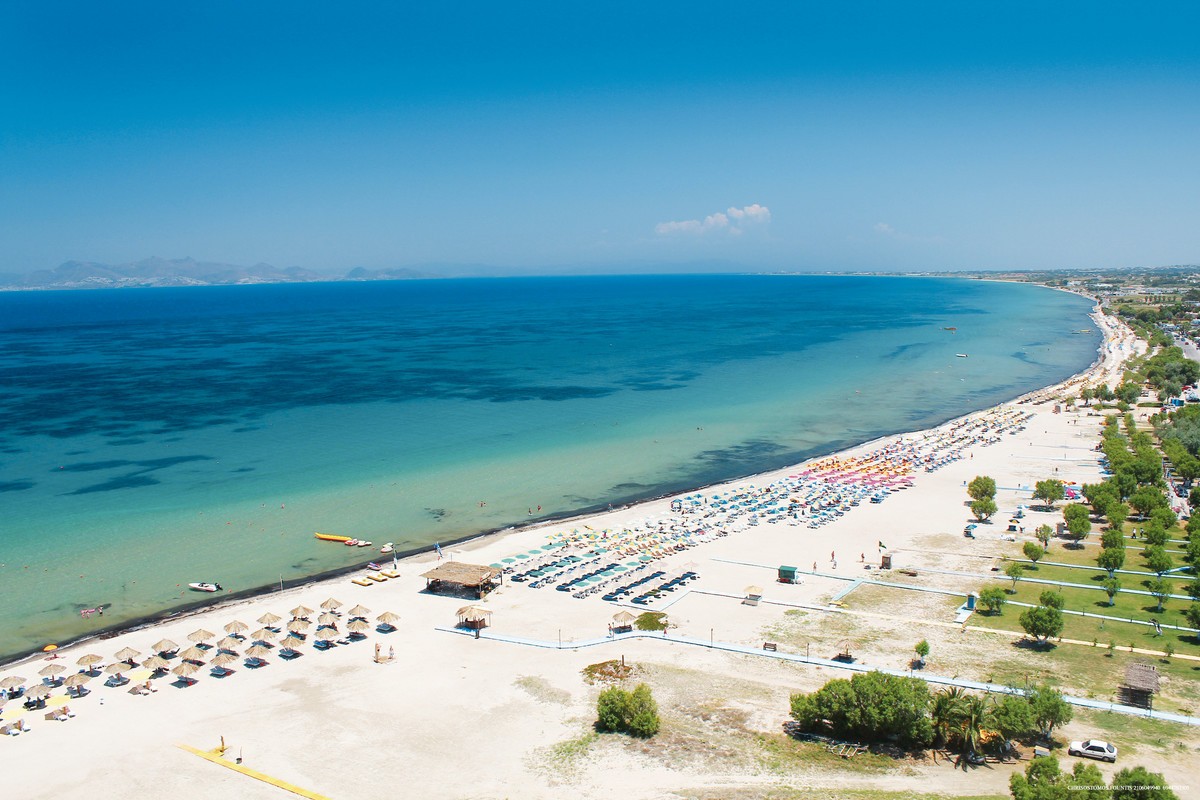 Tigaki Beach