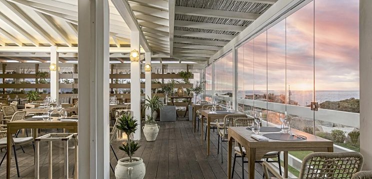Mangia's Santa Teresa Sardinia, Curio Collection by Hilton