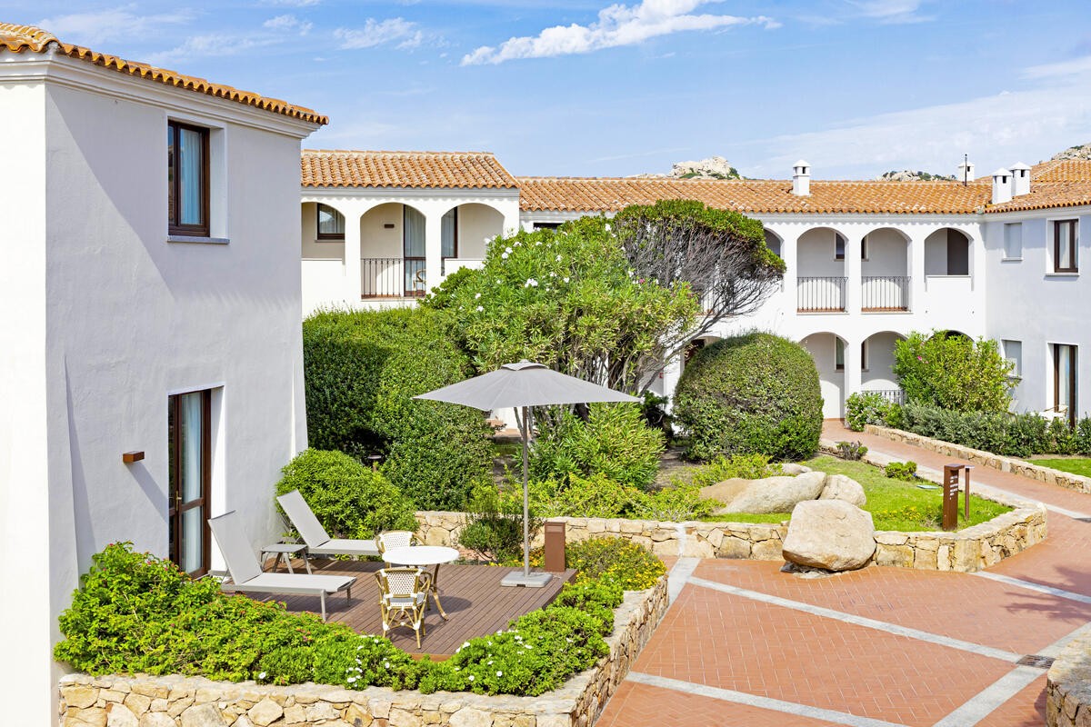 Mangia's Santa Teresa Sardinia, Curio Collection by Hilton