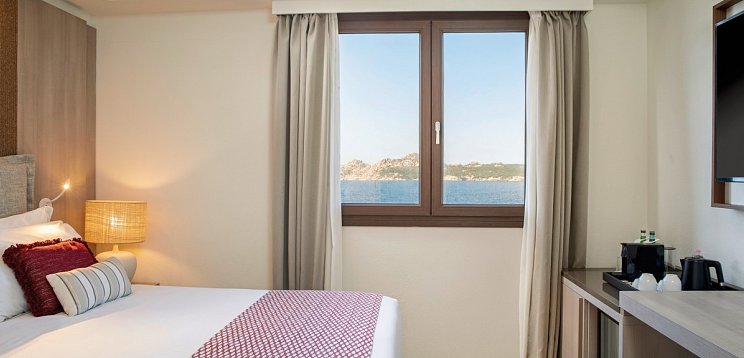 Mangia's Santa Teresa Sardinia, Curio Collection by Hilton