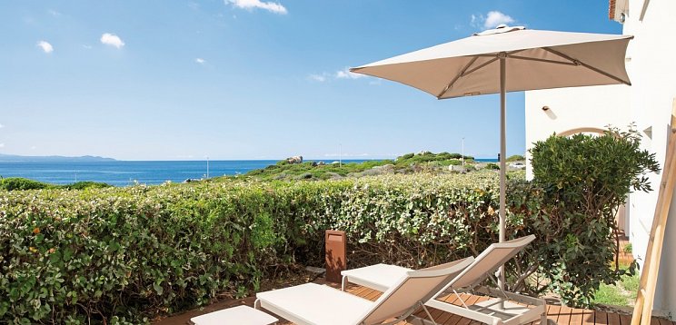 Mangia's Santa Teresa Sardinia, Curio Collection by Hilton
