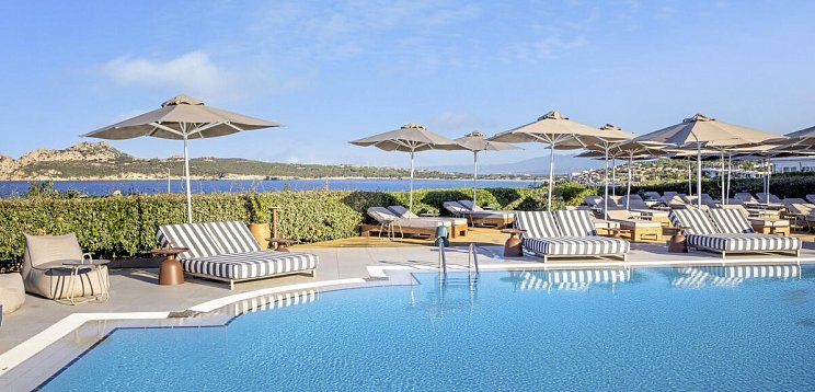 Mangia's Santa Teresa Sardinia, Curio Collection by Hilton