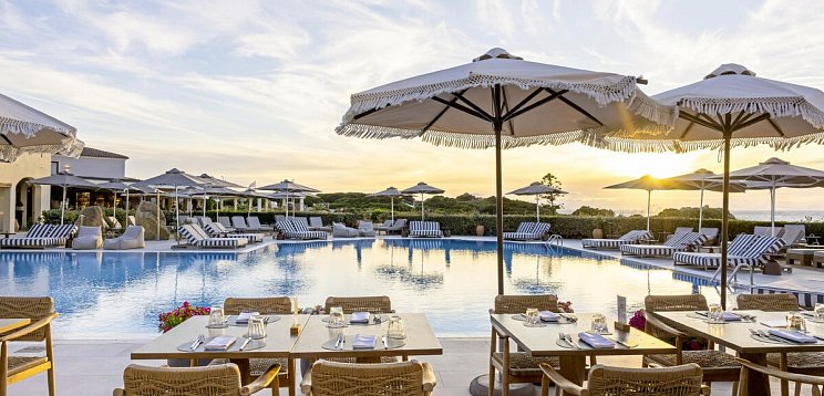 Mangia's Santa Teresa Sardinia, Curio Collection by Hilton