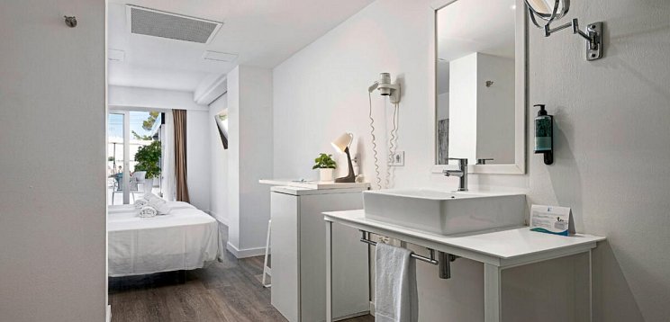 Welikehotel Triton Beach
