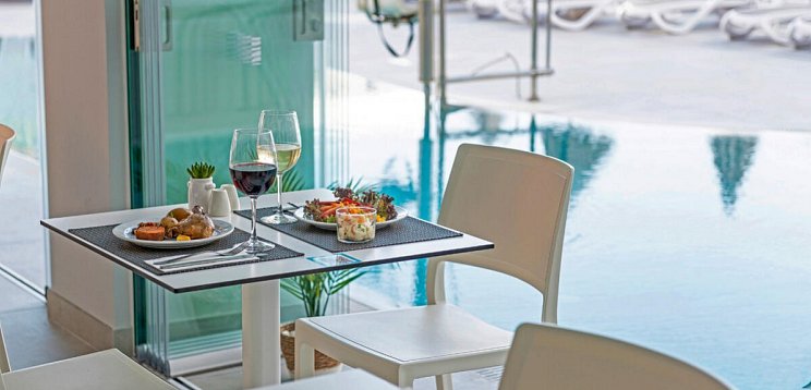 Welikehotel Triton Beach