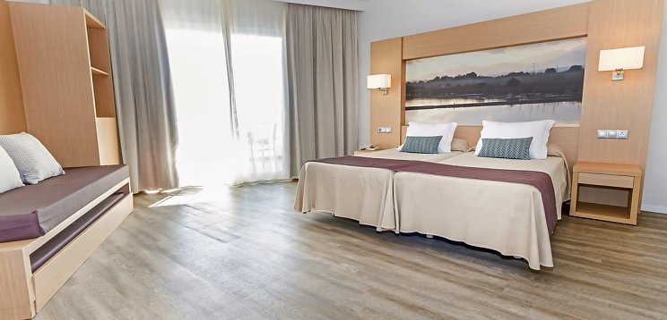 Eix Lagotel Holiday Resort