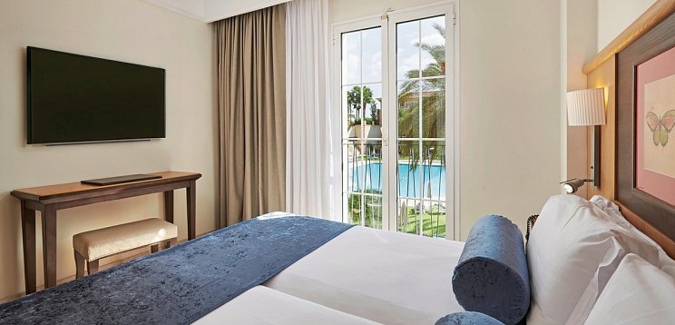 Grupotel Playa de Palma Suites & Spa