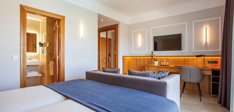 Grupotel Playa de Palma Suites & Spa