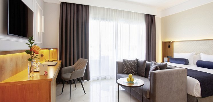 Grupotel Playa de Palma Suites & Spa