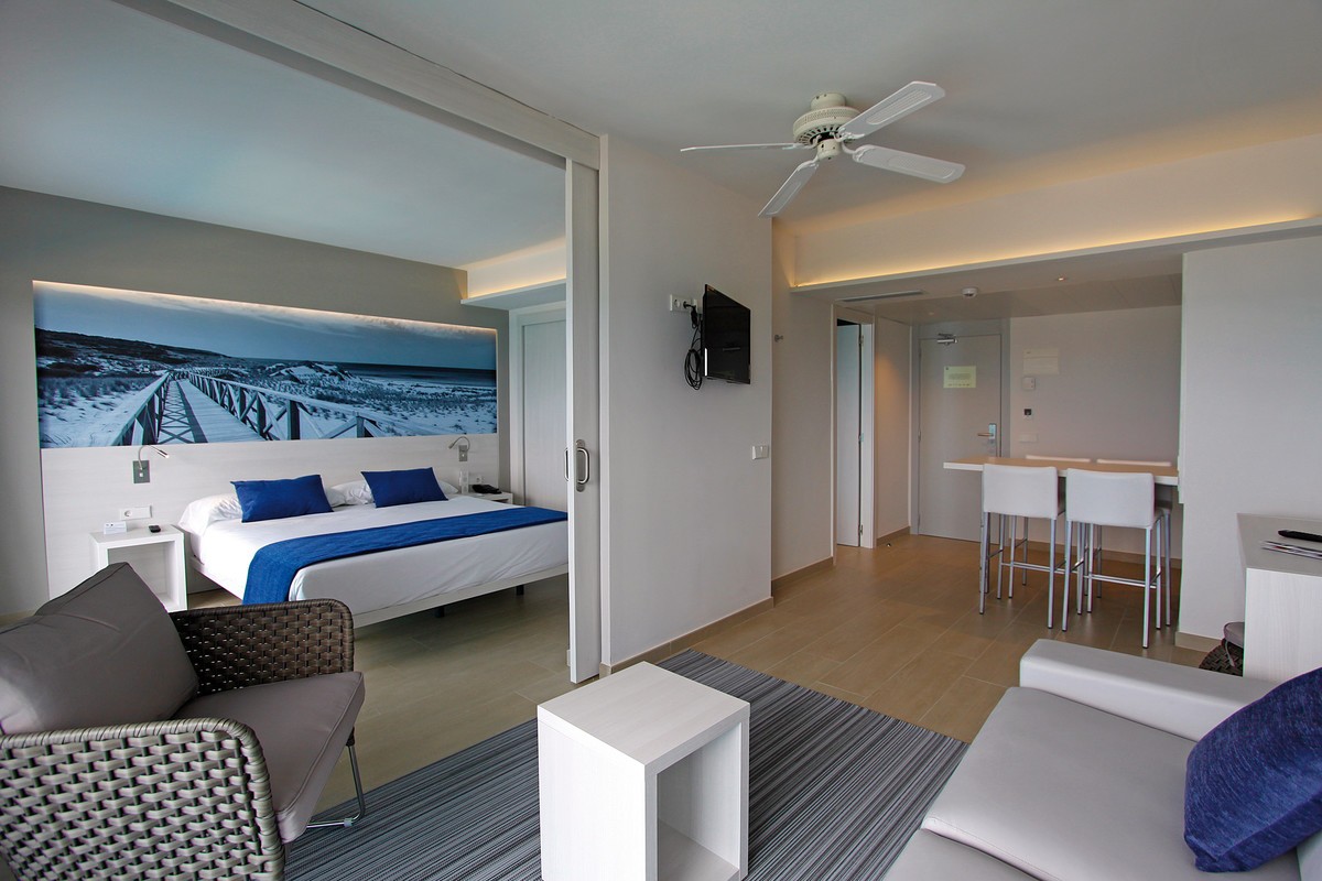 BG Tonga Tower Design Hotel & Suites
