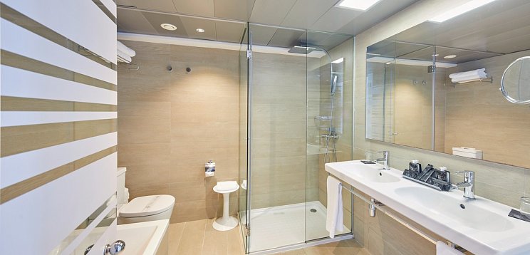 BG Tonga Tower Design Hotel & Suites