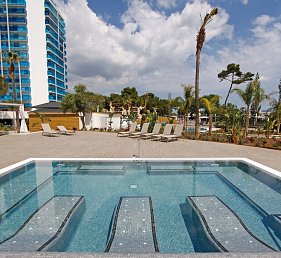 BG Tonga Tower Design Hotel & Suites