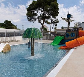 BG Tonga Tower Design Hotel & Suites