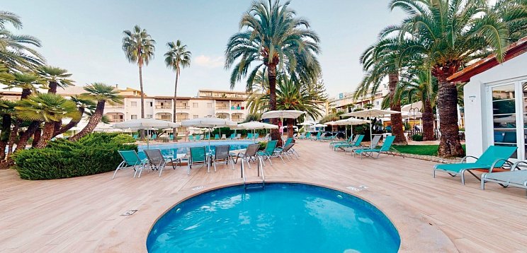 Alcudia Garden