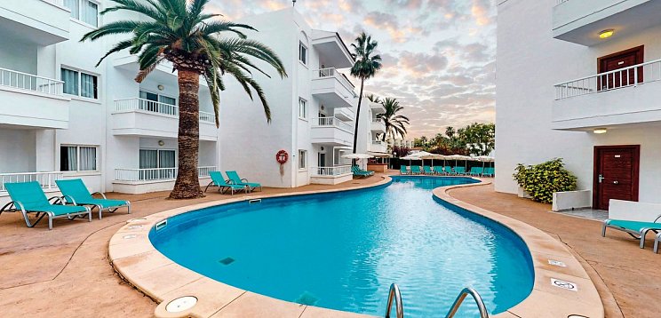 Alcudia Garden