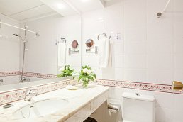 Beispiel Bad (Zimmercodierungen DE1, EE1, DBN & DBM)