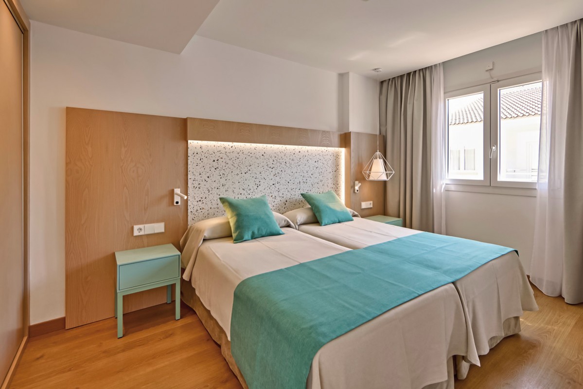 Universal Aparthotel Elisa