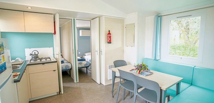 Hu Park Albatros Village (by Happy Camp)