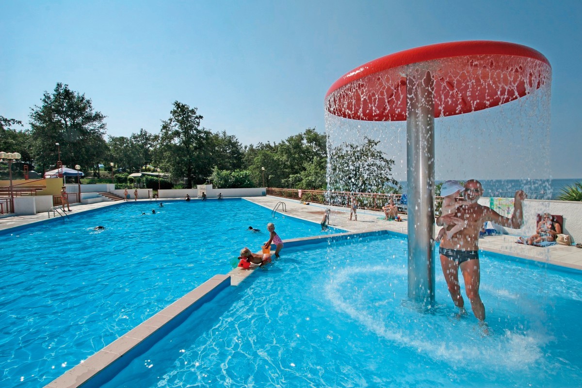 Camping Bijela Uvala (by Happy Camp)