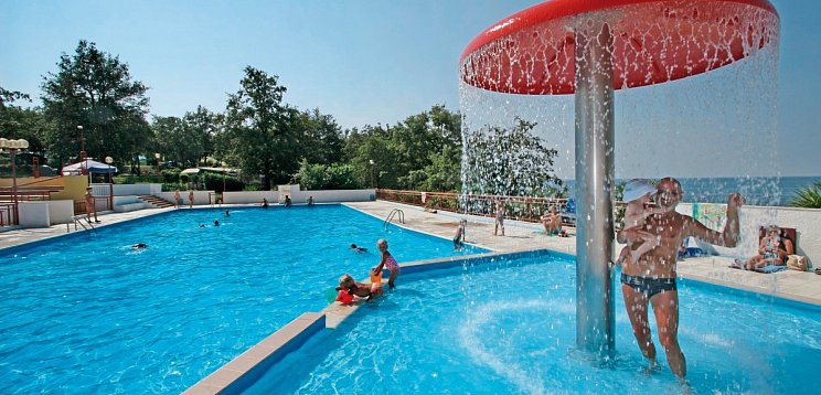 Camping Bijela Uvala (by Happy Camp)