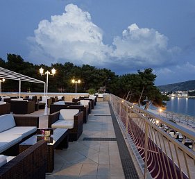Zorna Plava Laguna