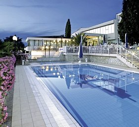 Zorna Plava Laguna