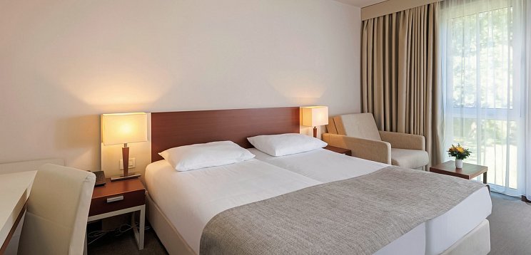 Albatros Plava Laguna