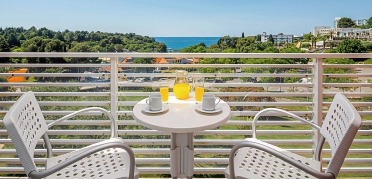 Albatros Plava Laguna