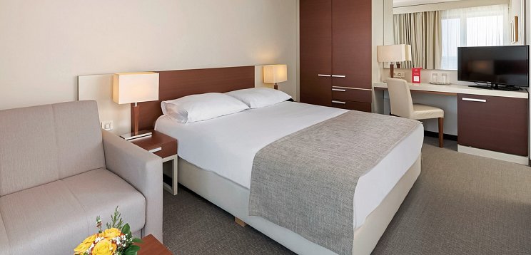 Albatros Plava Laguna