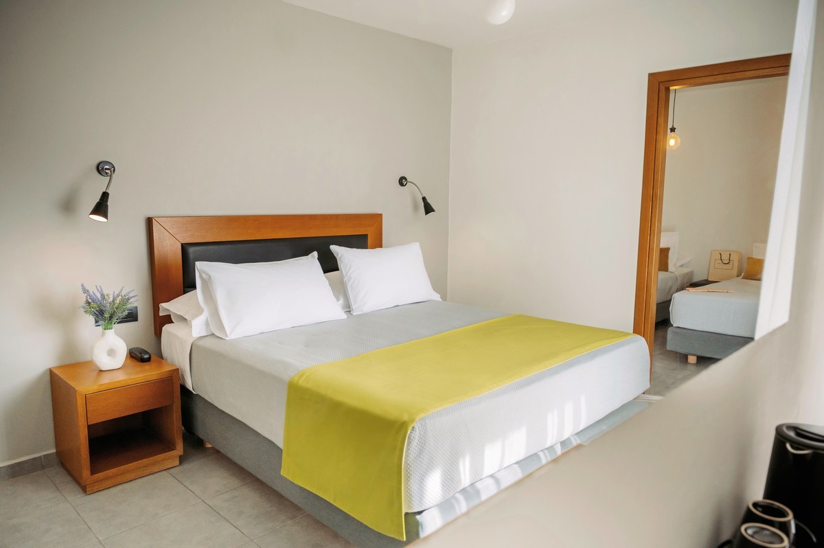 Amphitryon City Hotel