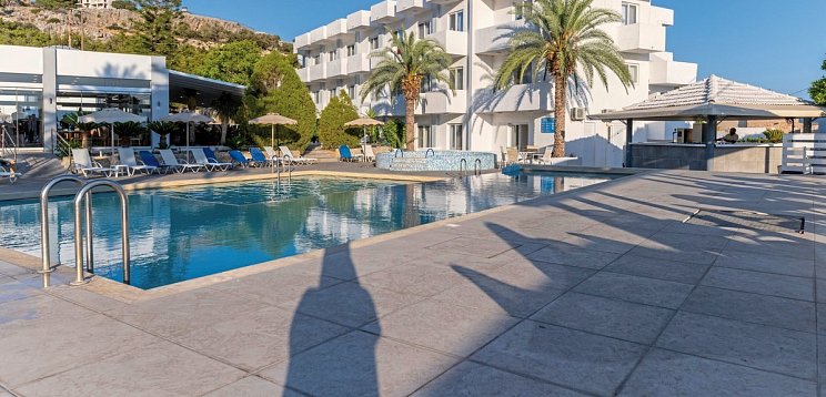 Pefkos Breeze Family Resort & Spa