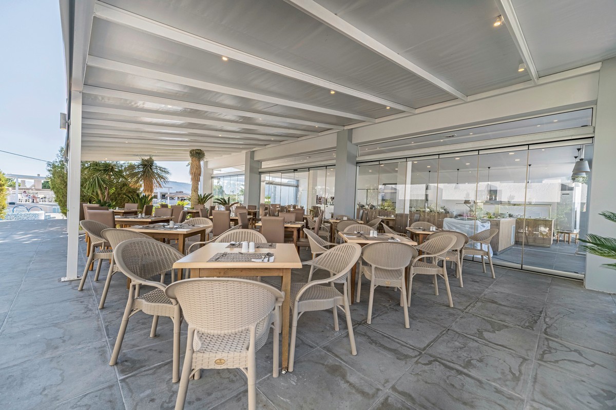 Pefkos Breeze Family Resort & Spa