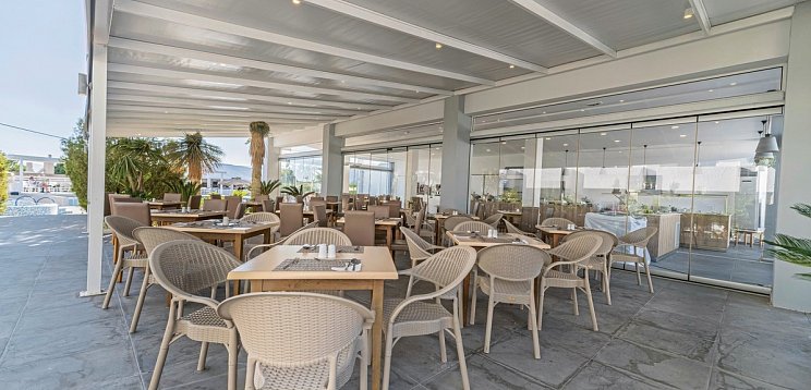 Pefkos Breeze Family Resort & Spa