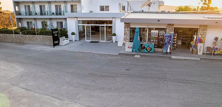 Pefkos Breeze Family Resort & Spa